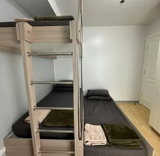 Spacious 2-bedroom Corner Unit Across Shangri-la *